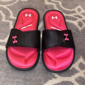 Under Armour Memory Foam Slides - 5Y - Hot Pink/Black